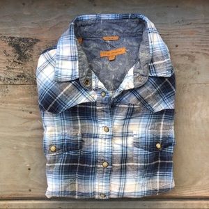 Jach’s Girlfriend “Bea” button you plaid shirt